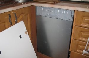 Установка фасада на посудомоечную машину в Рощино